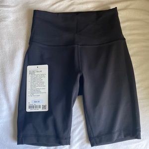 Lululemon Wunder Train HR short 8”.. ordered wrong size. Never worn! Size 4